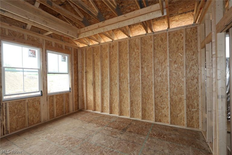 2435 Merriment Drive, Amherst, OH - Photo 8