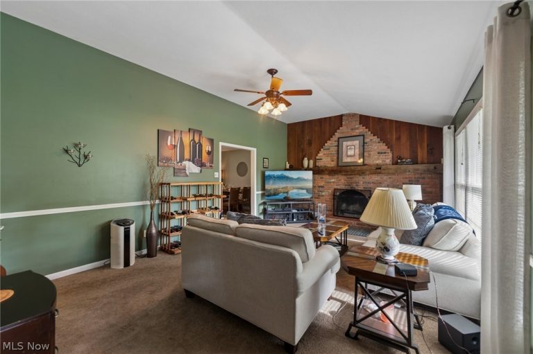 111 Leaview Lane, Chagrin Falls, OH - Photo 5