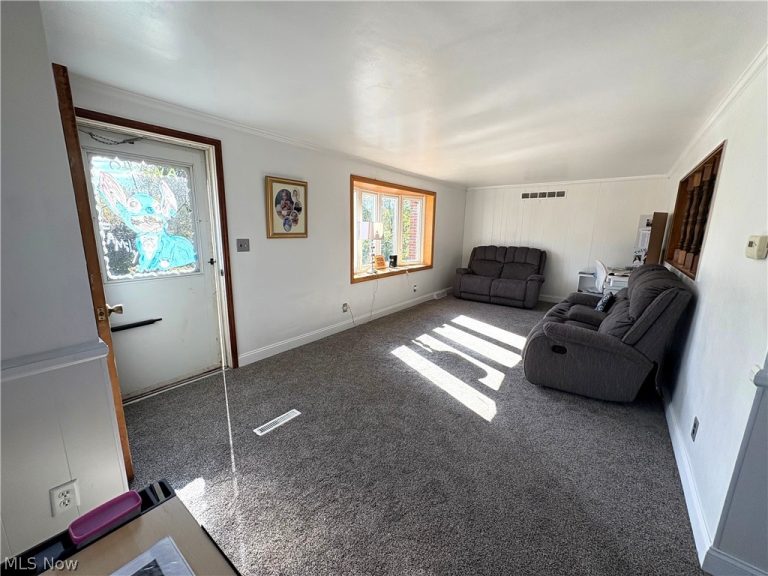 105 Jameson Street, Weirton, WV - Photo 2