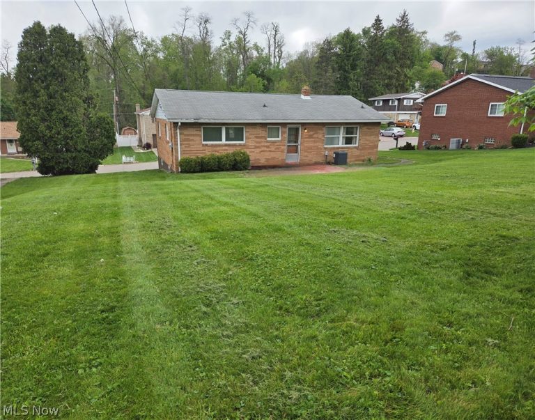 238 Meadowbrook Drive, Steubenville, OH - Photo 3