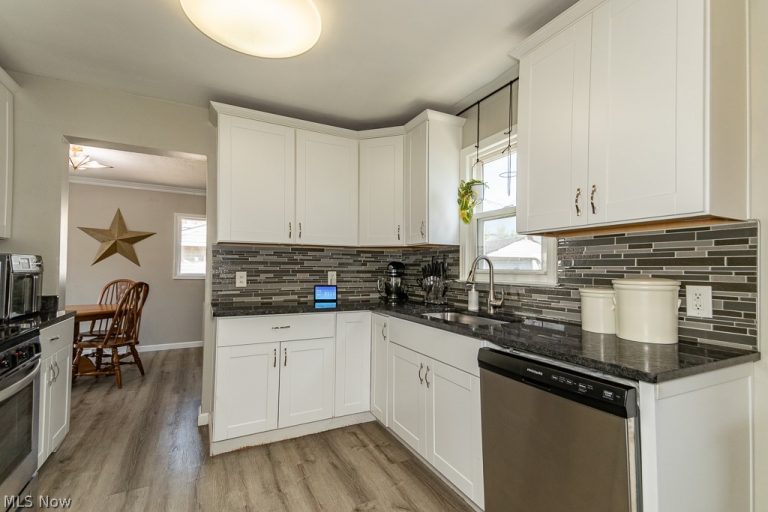 29023 Weber Avenue, Wickliffe, OH - Photo 3