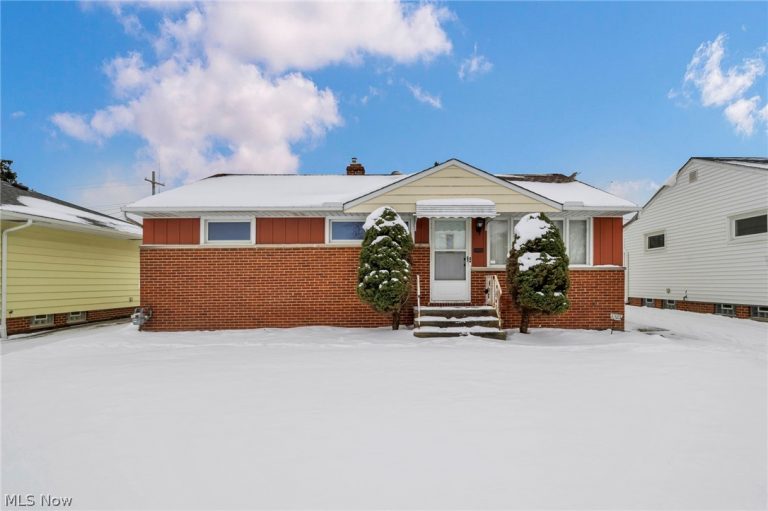 3323 Dellwood Drive, Parma, OH, 44134