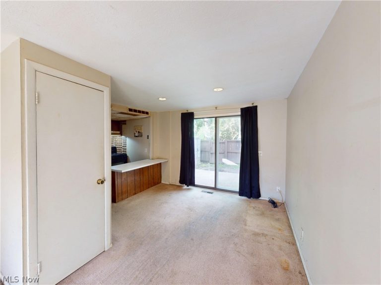 1651 Mentor Avenue #808, Painesville, OH - Photo 4