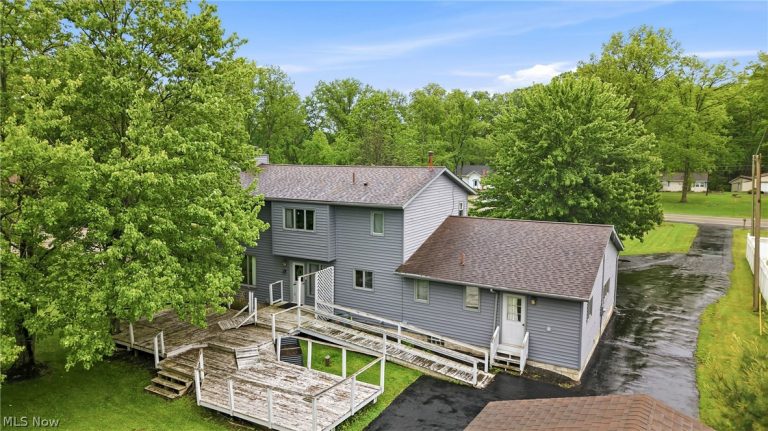 2821 Wilson Sharpsville Road, Cortland, OH - Photo 6