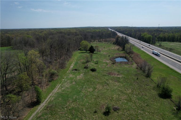9200 Horn Road, Windham, OH - Photo 3