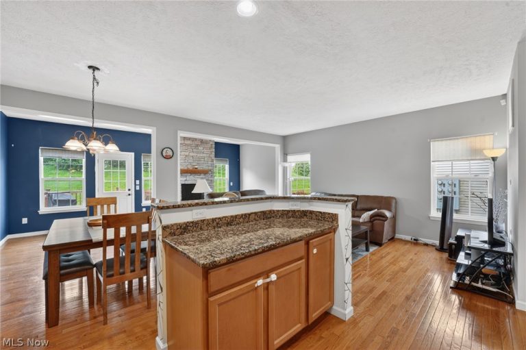 119 River Rock Way, Berea, OH - Photo 6