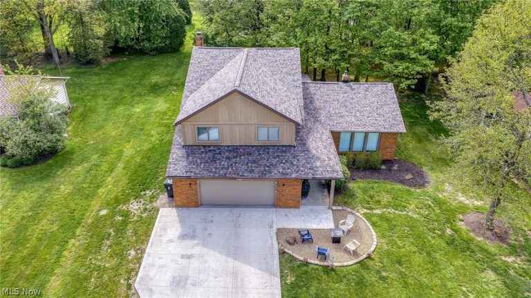 5062 Lansdowne Drive, Solon, OH - Photo 4