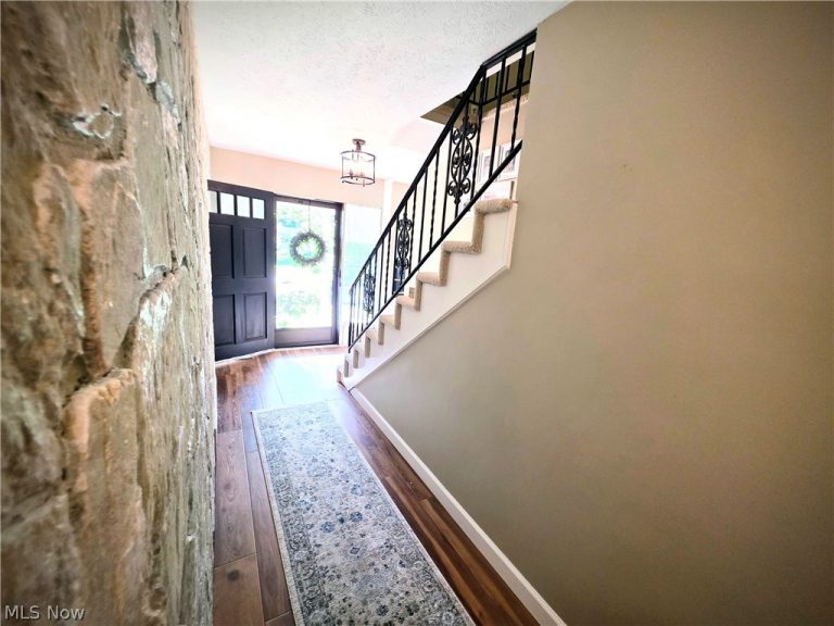 1239 Lakewood Circle, Washington, WV - Photo 5