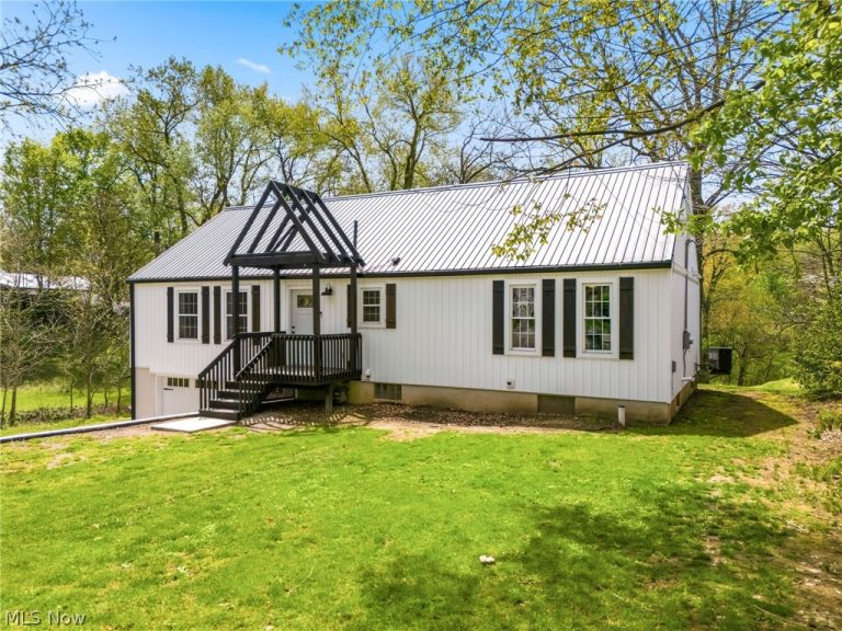 10770 Orrville Street, Massillon, OH - Photo 2