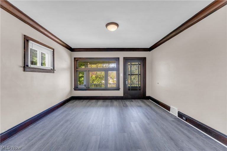 9404 Cardwell Avenue #UP/2, Cleveland, OH - Photo 3