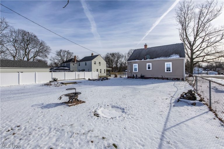 33 Pierce Avenue, Cuyahoga Falls, OH - Photo 8