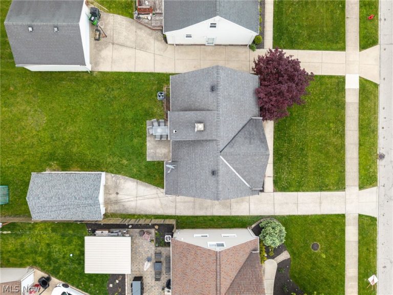 1234 Miner Road, Mayfield Heights, OH - Photo 8