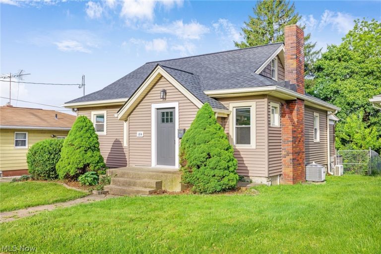 184 Edgehill Drive, Akron, OH, 44312
