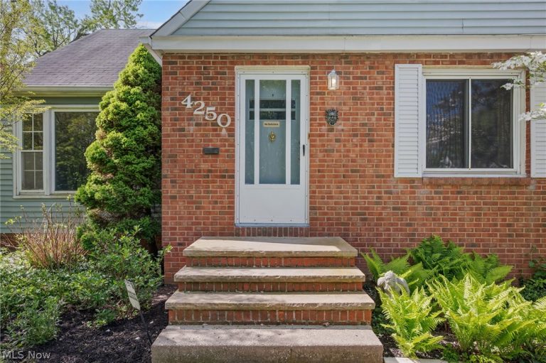 4250 Eastway Road, South Euclid, OH - Photo 3