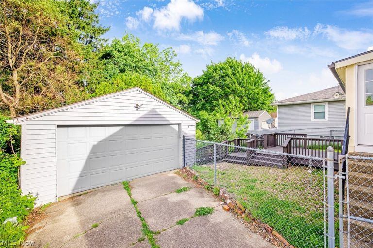 184 Edgehill Drive, Akron, OH - Photo 4