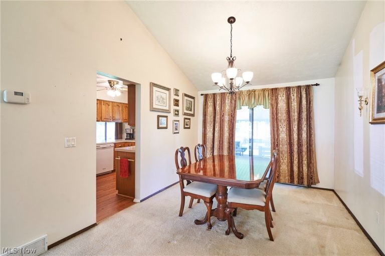 34138 Gem Circle, North Ridgeville, OH - Photo 5