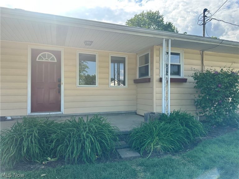 1704 Kenwood, Orrville, OH - Photo 3