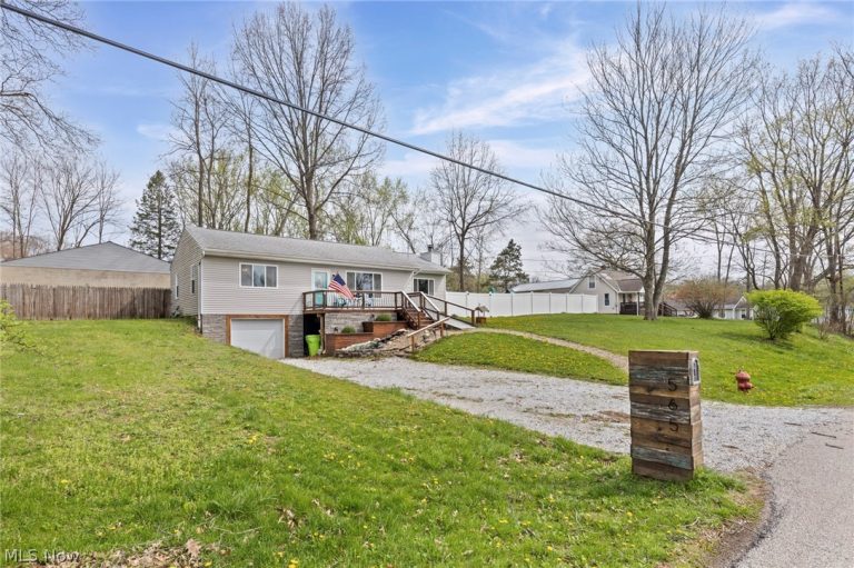565 Perry Road, Tallmadge, OH - Photo 4