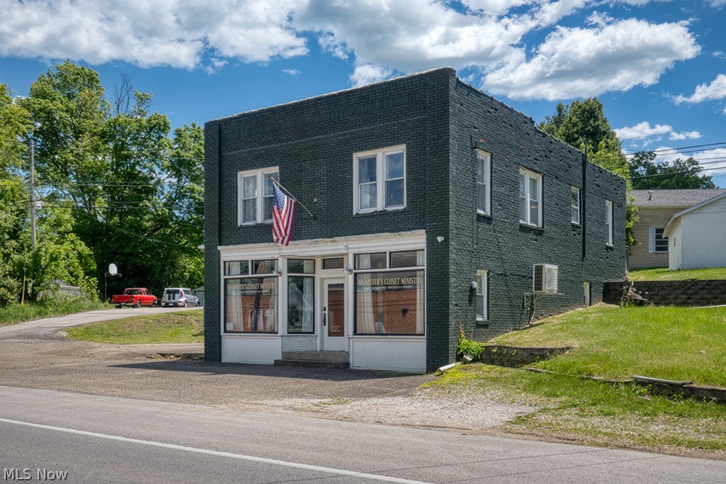 5708 Grand Central Avenue, Vienna, WV