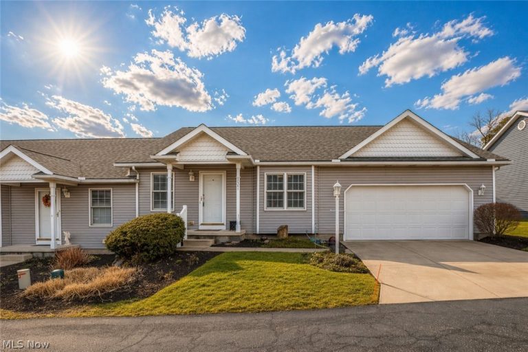 3301 Sumser Street, North Canton, OH - Photo 2