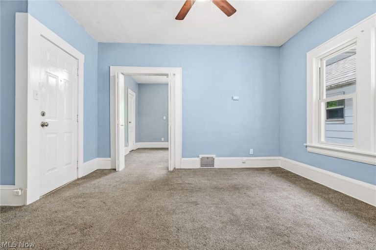 1224 Pondview Avenue, Akron, OH - Photo 6