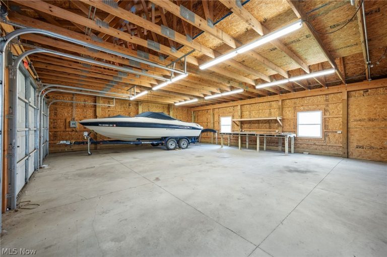 10030 Kile Road, Chardon, OH - Photo 3