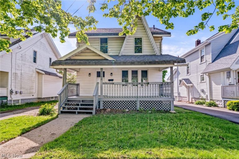 1282 Neptune Avenue, Akron, OH, 44301