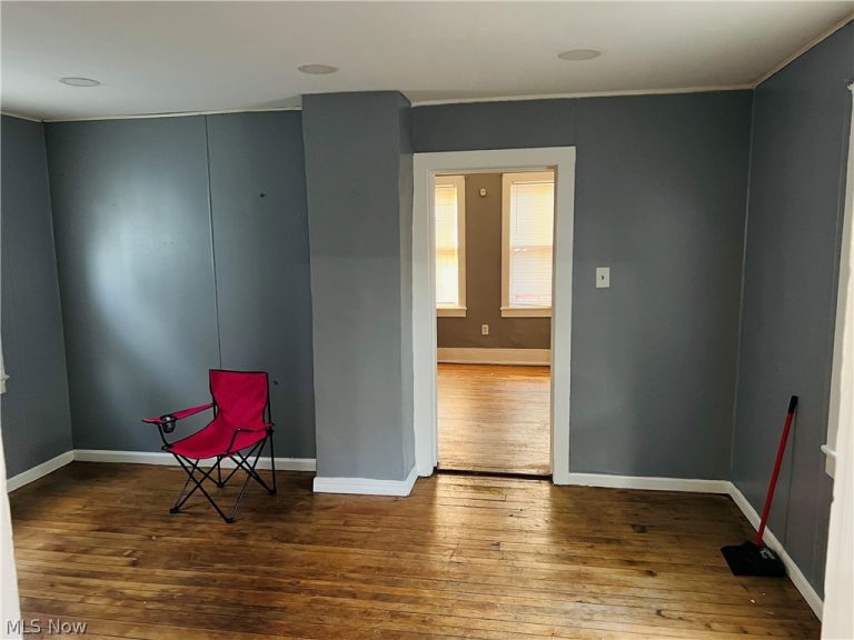 7605 Lawn Avenue, Cleveland, OH - Photo 3