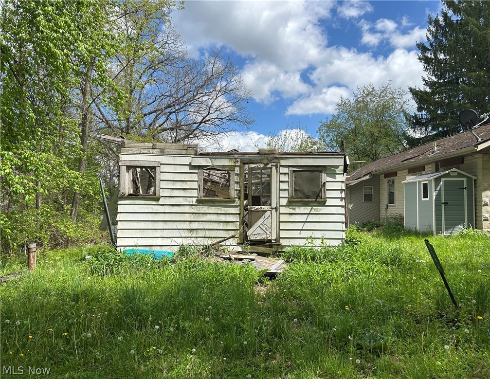 8542 Township Road 1060, Lakeville, OH