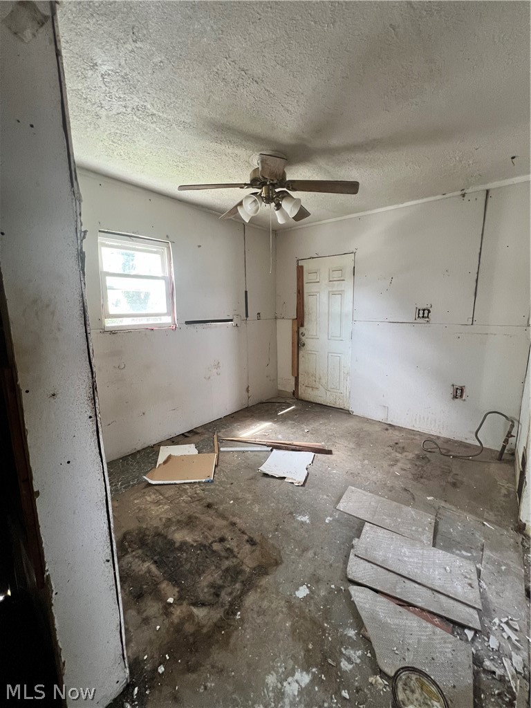 996 Burkhardt Avenue, Akron, OH - Photo 5