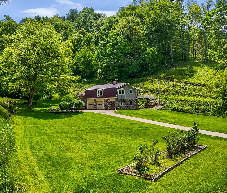 2250 Indian Camp Run Road, New Concord, OH