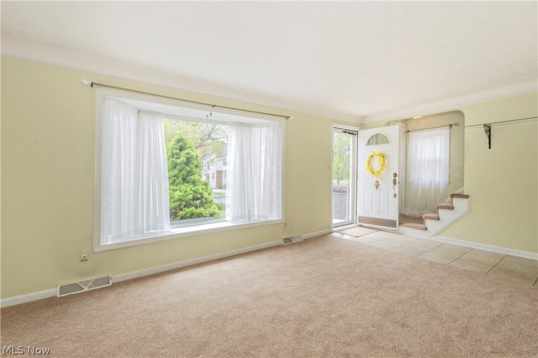 4809 Westbourne Road, Lyndhurst, OH - Photo 3