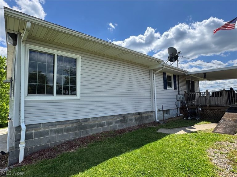 54837 High Ridge Road, Bellaire, OH - Photo 3