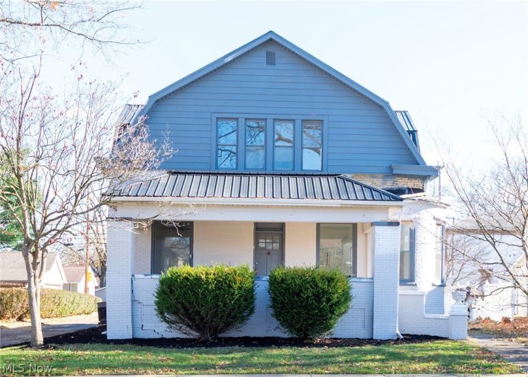 911 Water Street, Uhrichsville, OH, 44683