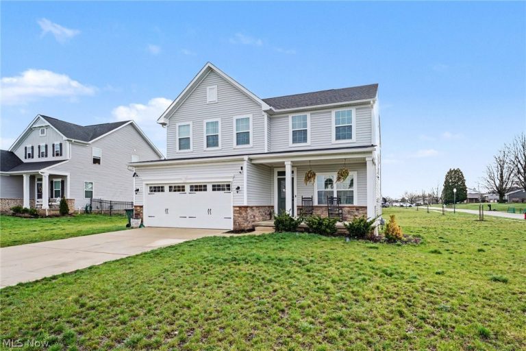 3268 Stoneleigh Road, Canton, OH - Photo 3