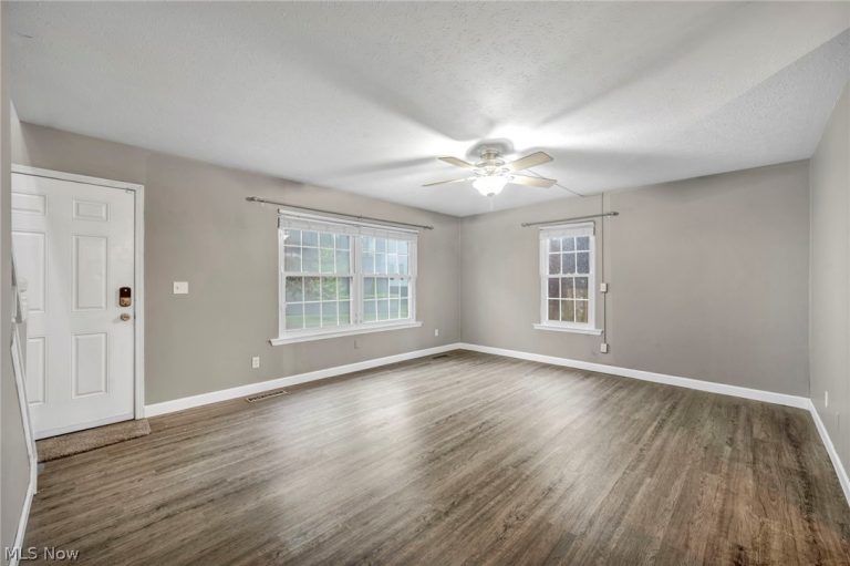 1251 70th Street, Cleveland, OH - Photo 5