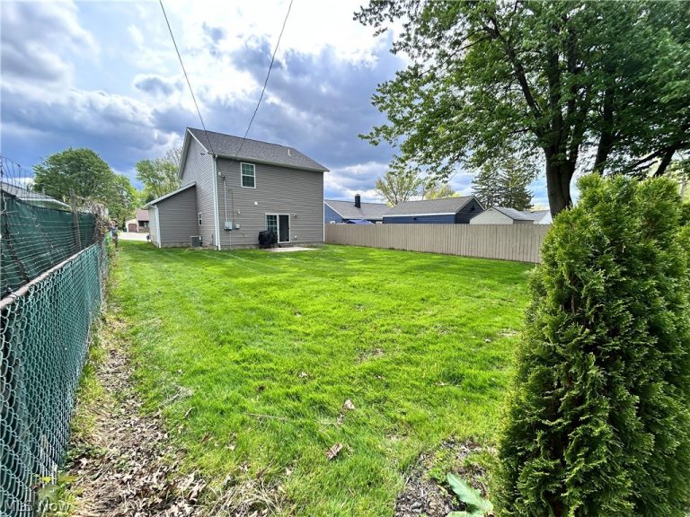 4718 Belle Meadow Road, Mentor on the Lake, OH - Photo 5