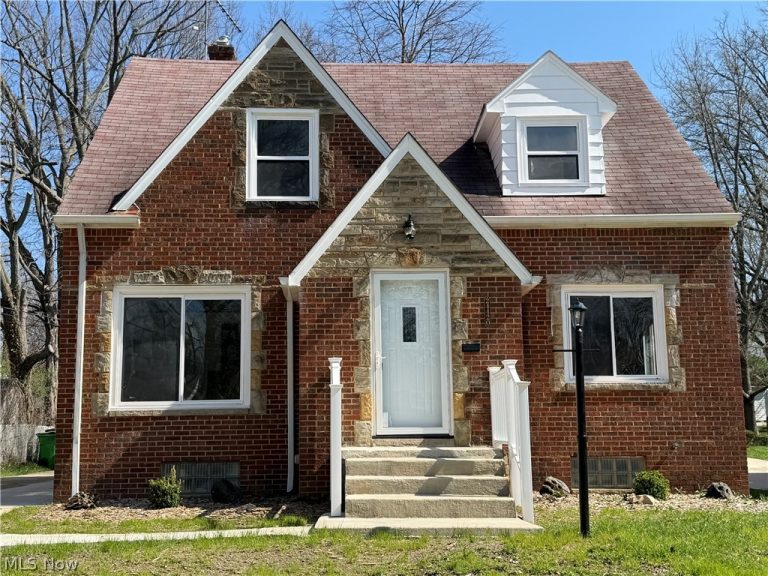 24420 Glenbrook Boulevard, Euclid, OH, 44117