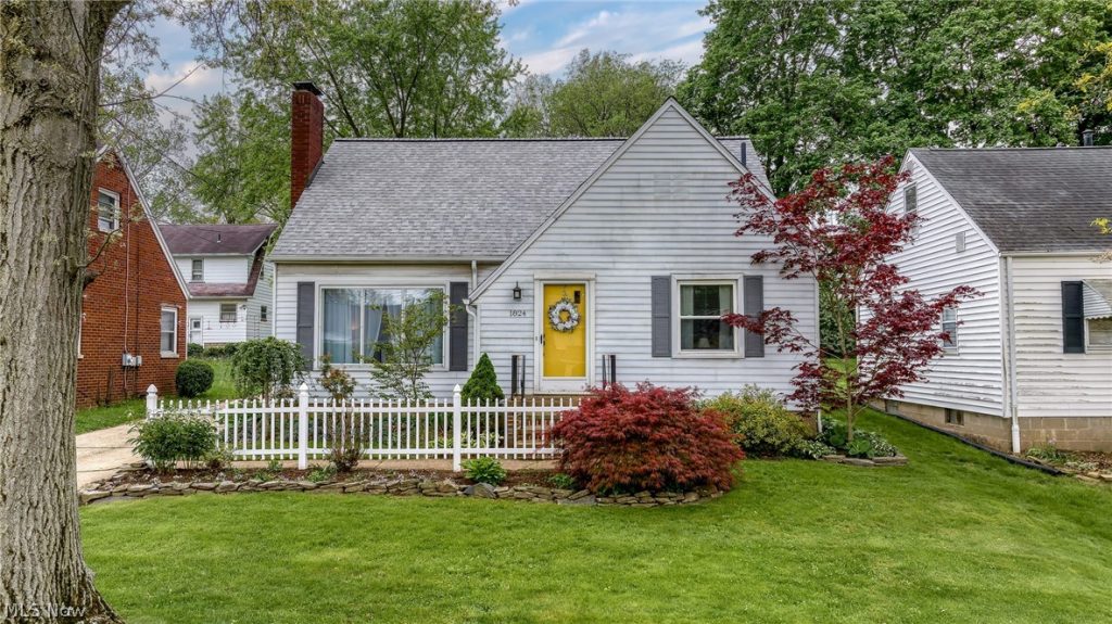 1824 Sackett Avenue, Cuyahoga Falls, OH