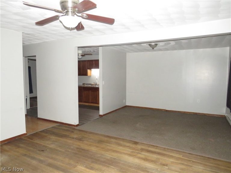227 Main Street, Follansbee, WV - Photo 3