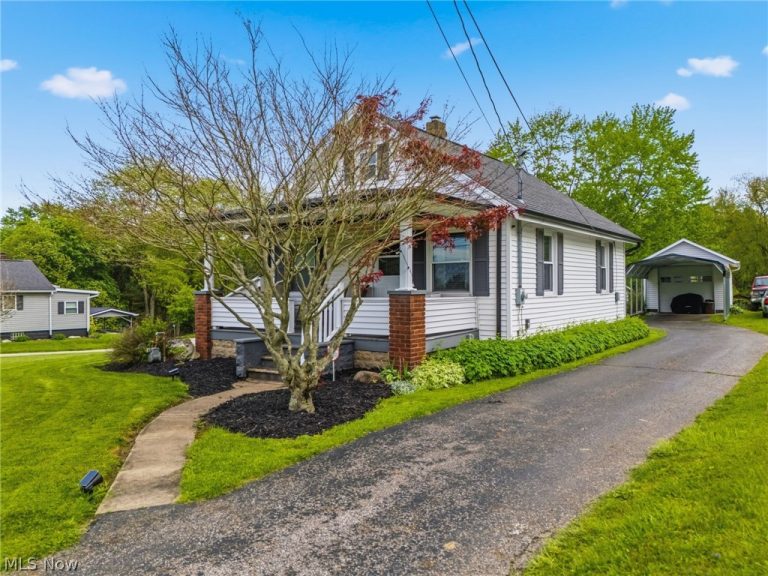 11136 Orrville Street, Massillon, OH - Photo 2