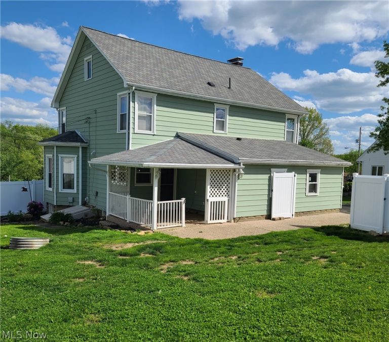 134 Martin Avenue, Cadiz, OH - Photo 2