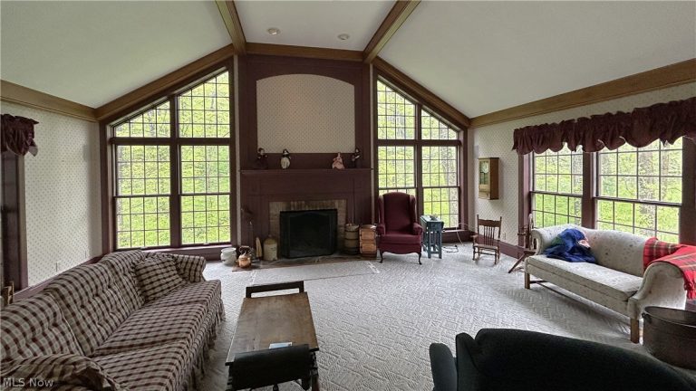 9201 Wilson Mills Road, Chesterland, OH - Photo 4