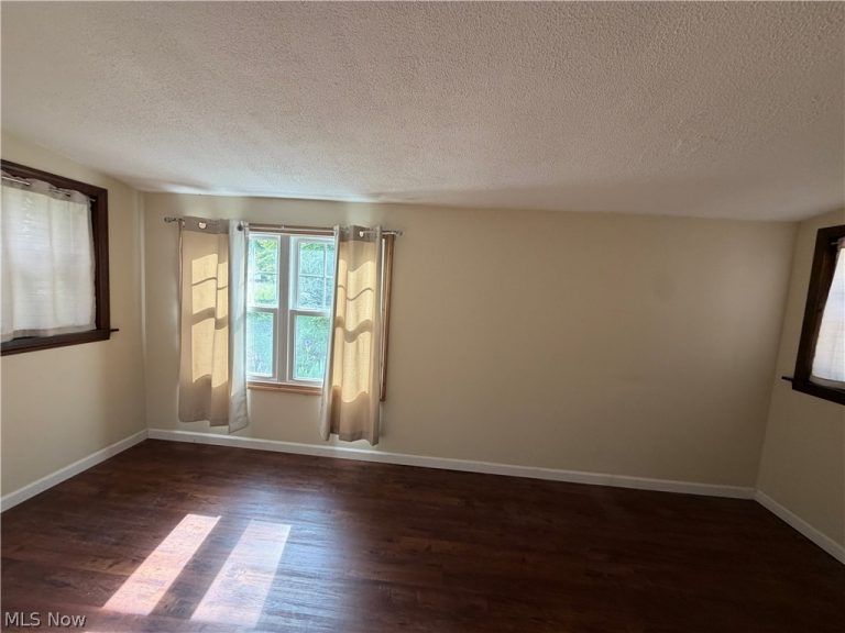101 238th Street, Cleveland, OH - Photo 6