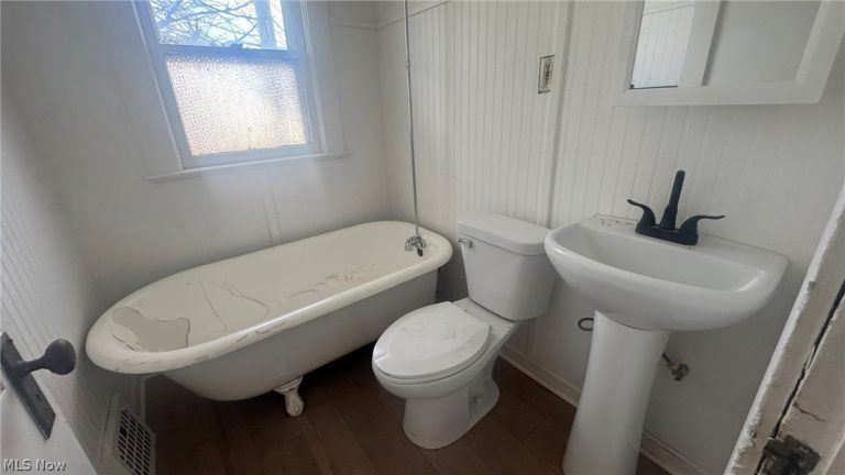 658 92 Street, Cleveland, OH - Photo 8
