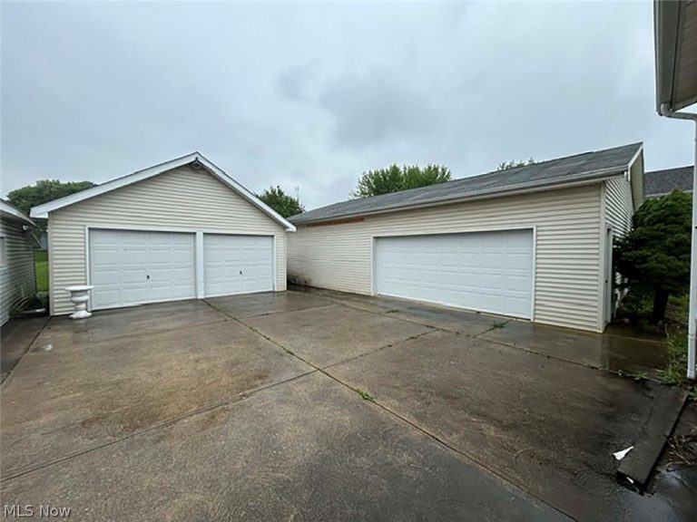 824 Smith Avenue, Canton, OH - Photo 8