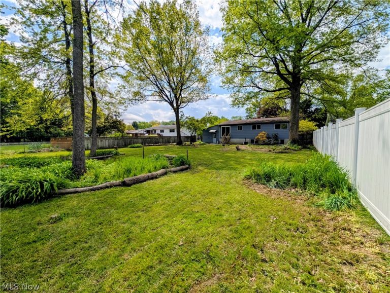16116 Lanier Avenue, Strongsville, OH - Photo 5