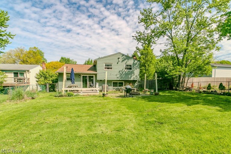 477 Hickory Lane, Painesville, OH - Photo 2