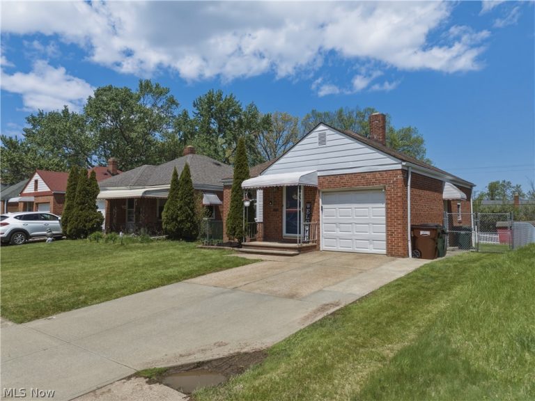 2430 Fortune Avenue, Parma, OH - Photo 2