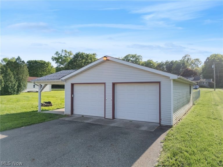 13638 Morgan Street, Alliance, OH - Photo 4